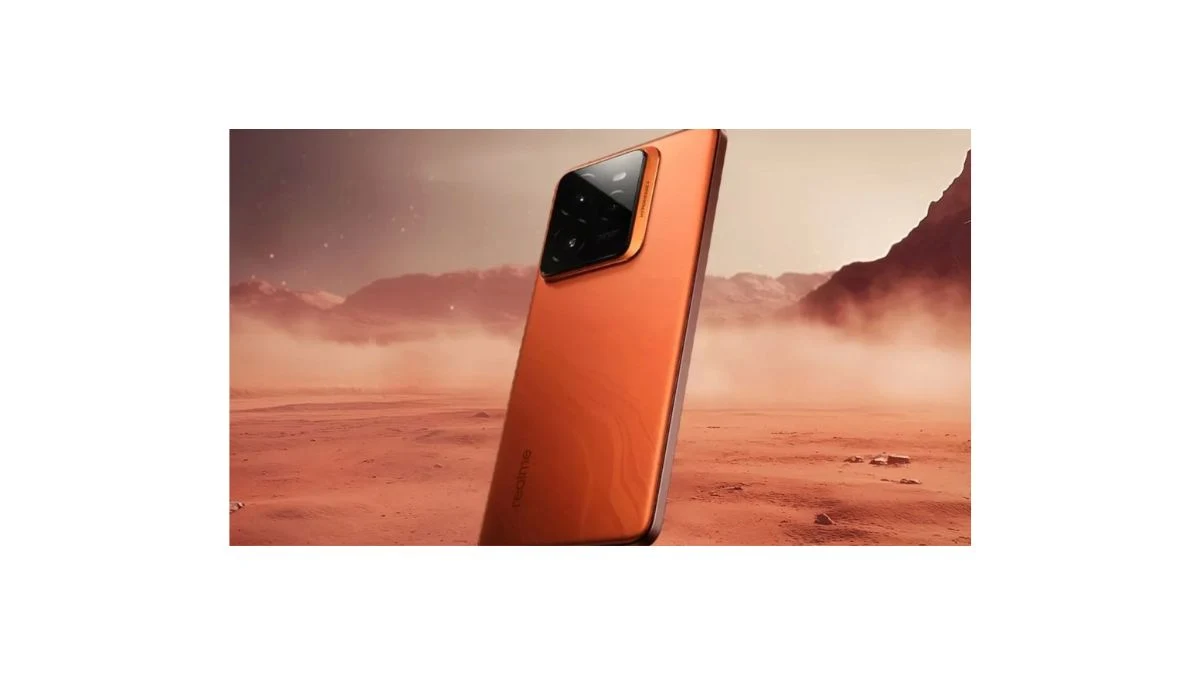 Realme GT 8 5G flagship smartphone with AMOLED display, triple camera system, and premium glass back design